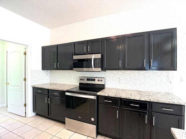Photo - 1131 N Hampton Dr