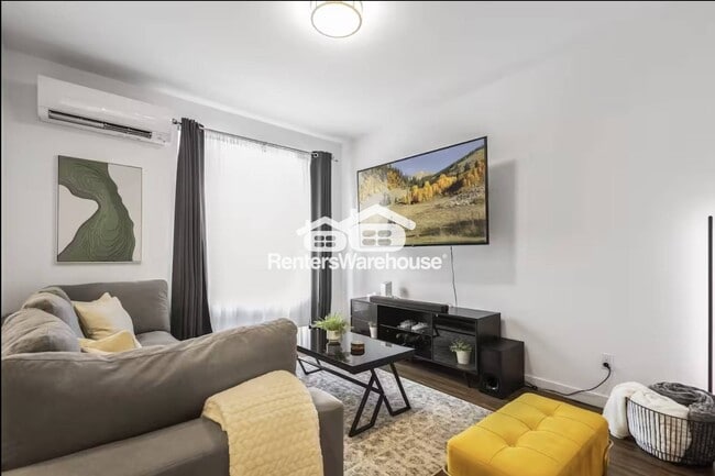 Photo - 1930 NE 7th Ct