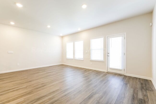 Photo - 3665 Shore Wood Ave