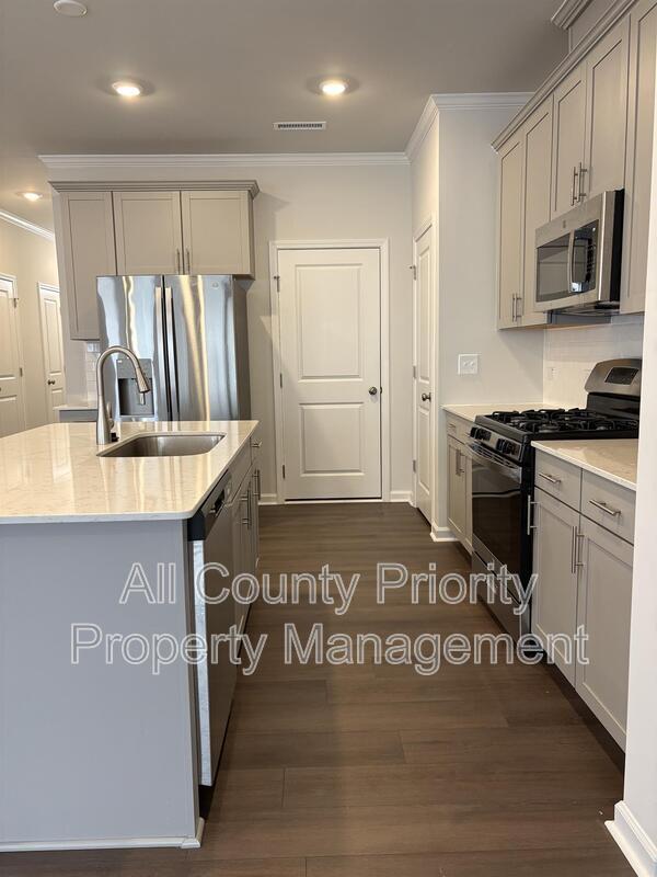 Photo - 197 Copper Fox Ln