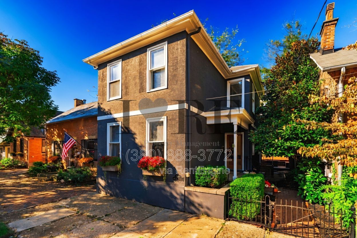 Photo - 745 Mohawk St