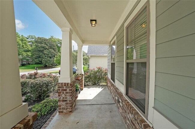 Photo - 1715 Dyeson Rd SW