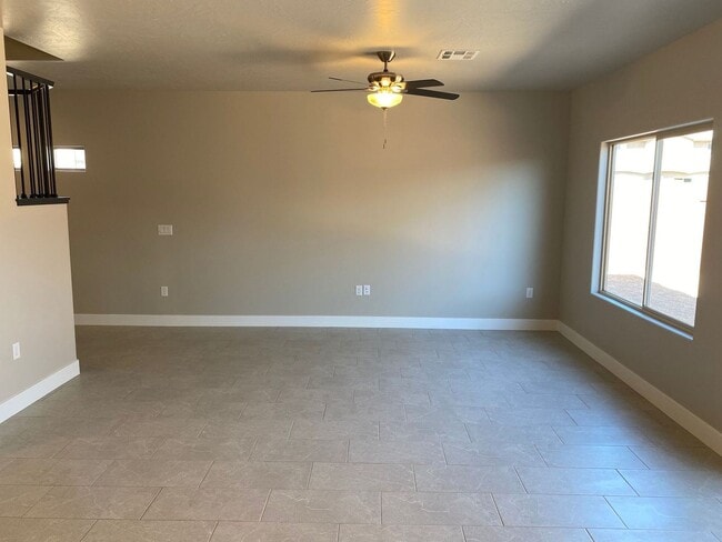 Photo - Three Bedroom in Red Mountain Vistas Unit 308