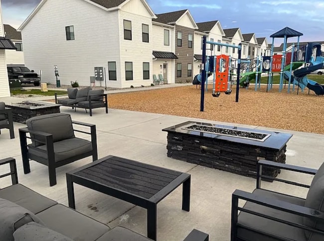 Photo - 2966 Huntshire Ave