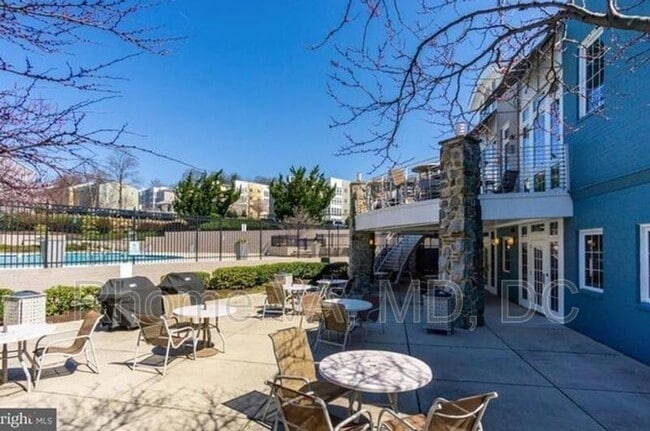 Photo - 4115 D S Four Mile Run Dr