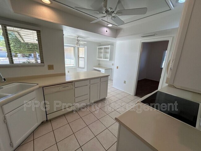 Photo - 12606 W Foxfire Dr