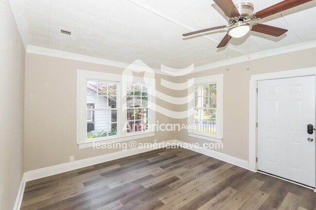 Photo - 1369 Winton Ave