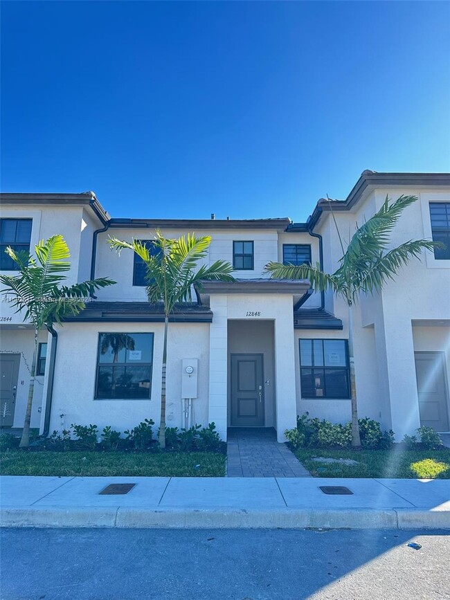 Photo - 12848 SW 232nd Ter Townhome