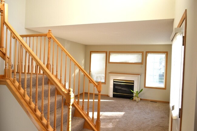 Photo - 1033 Lovell Ave W