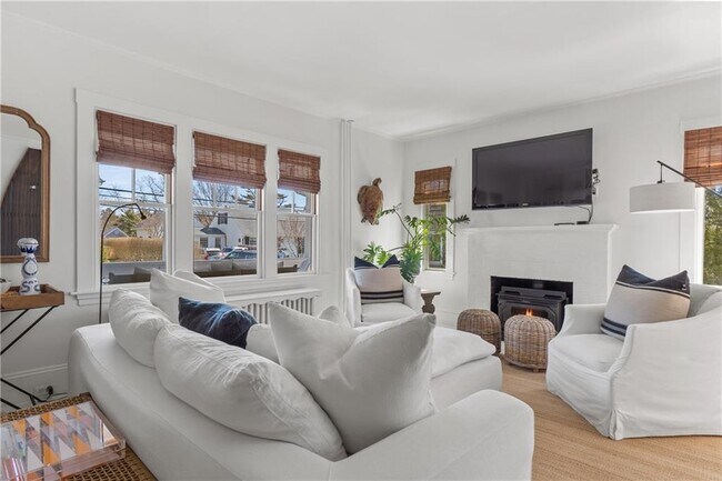 Photo - 193 Coggeshall Ave