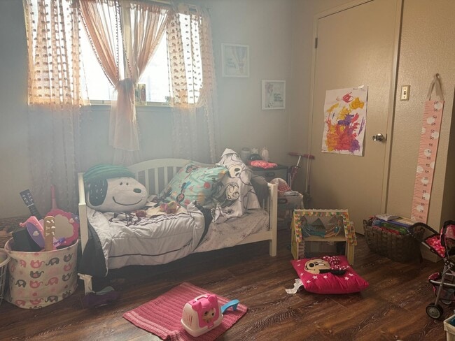 Photo - 1725 Sunkist Dr