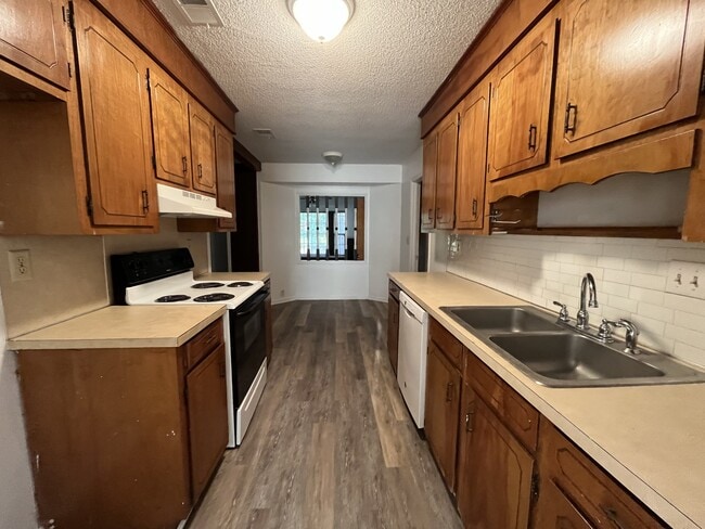 Photo - 1222 Hampton Dr