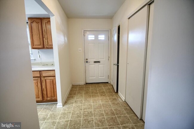 Photo - 13 Yorktown Ct