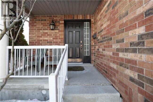 Photo - 147 Dubrick Crescent