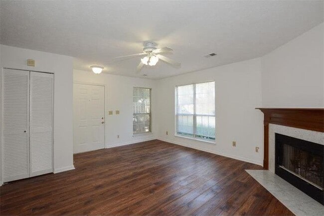 Photo - 1015 Rock Creek Ln