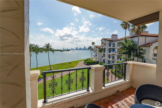 Building Photo - 2235 Fisher Island Dr Rental