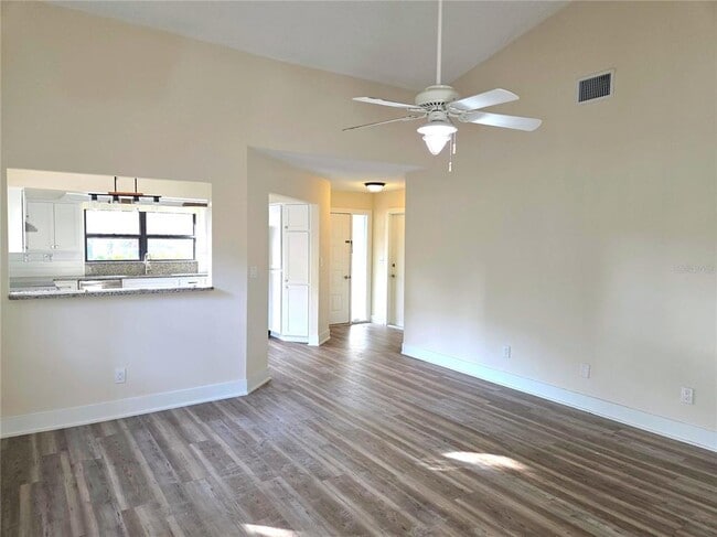 Photo - 1717 Needles Ln E