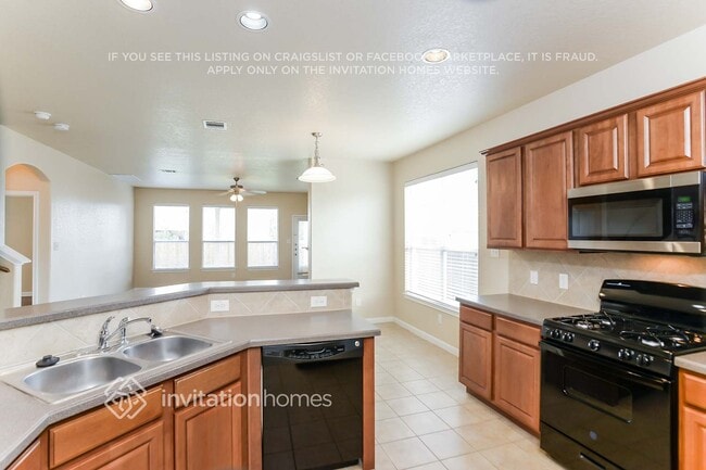 Photo - 8410 Western Way