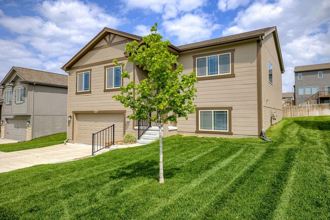 Photo - Must See In Whitetail Creek!!