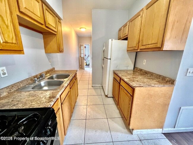Photo - 114 W Market St