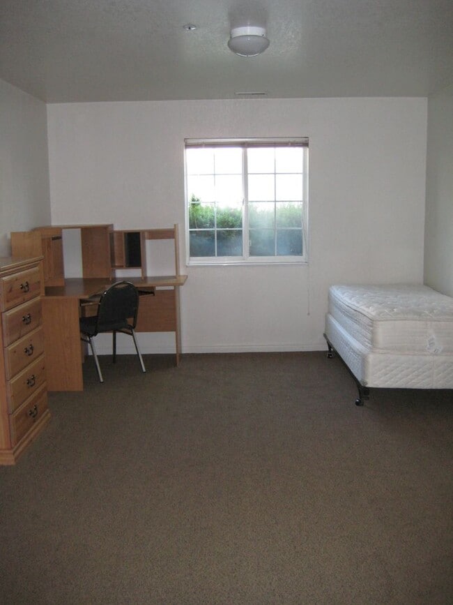 Photo - Windsor Park 132 Unit A