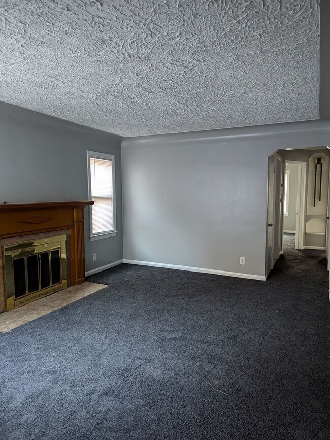 Photo - 19986 Mitchell St