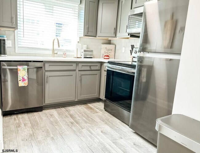 Photo - 4401 Ocean Ave Unit 303