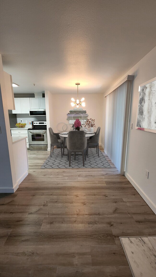 Photo - 11002 SE Petrovitsky Rd Unidad I103