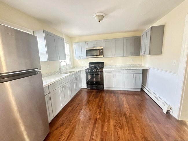 Photo - 40 Vine St Unit 3 flr