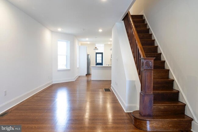 Photo - 5510 Larchwood Ave Townhome