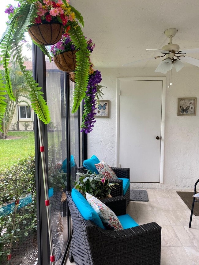 Photo - 5990 Pine Cone Ct Unidad C-1