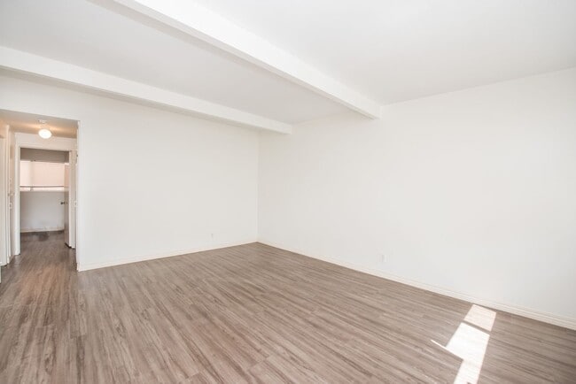 Photo - CALIFORNIA/LINCOLN Unidad 407 Lincoln