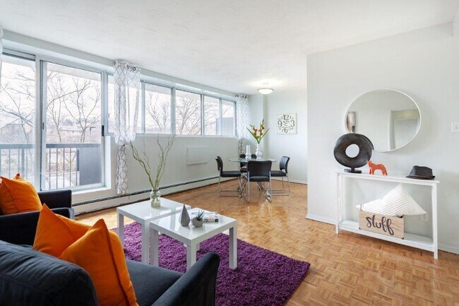 Photo - Kingsview Apartments