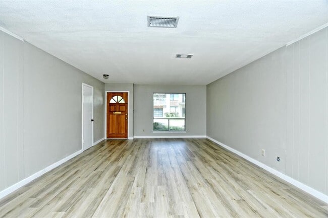 Photo - 7509 Daugherty St