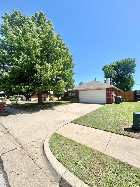 Photo - 1804 Victoria Pl