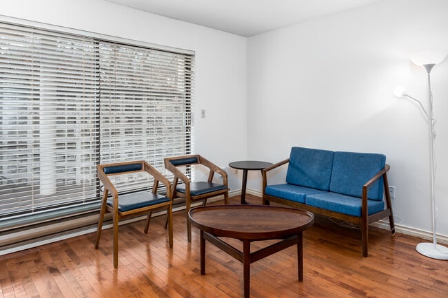 Photo - 1405 Haro St