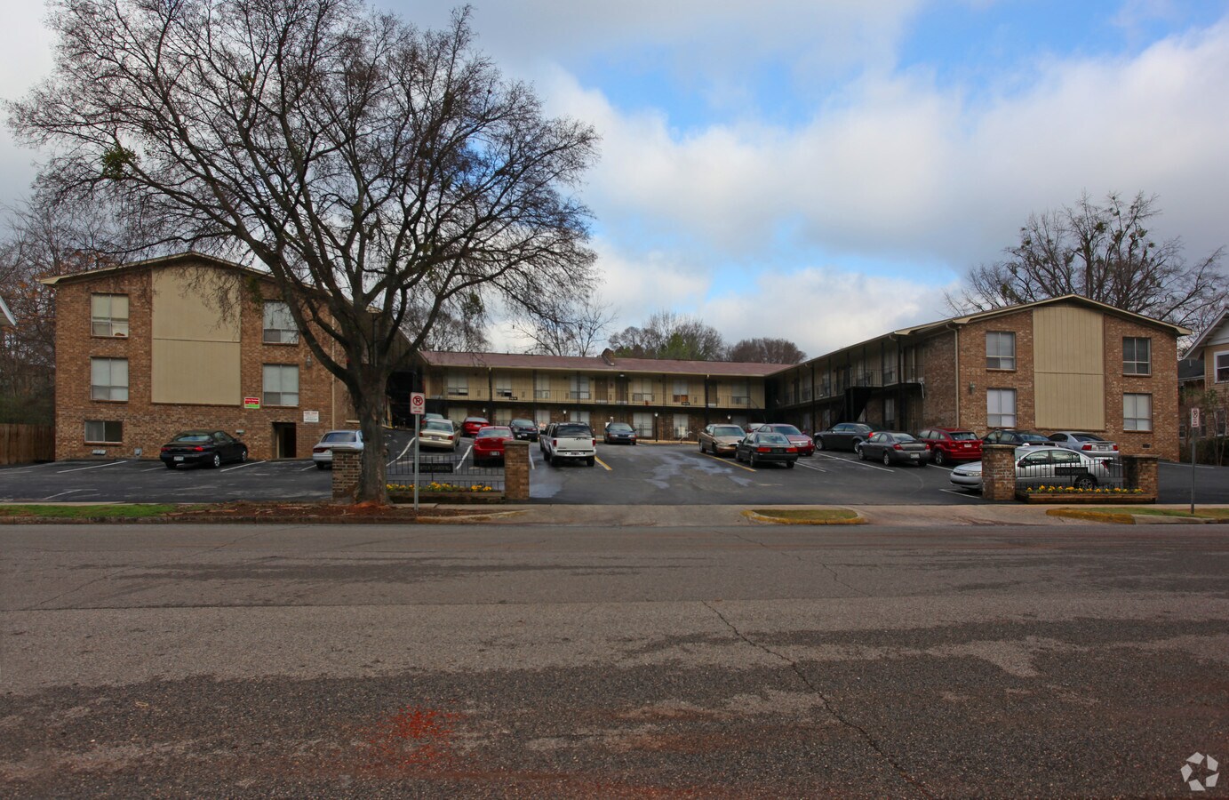 Center Gardens - Central Station