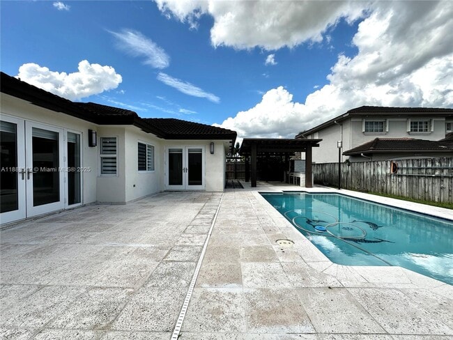 Photo - 18201 SW 149th Ave