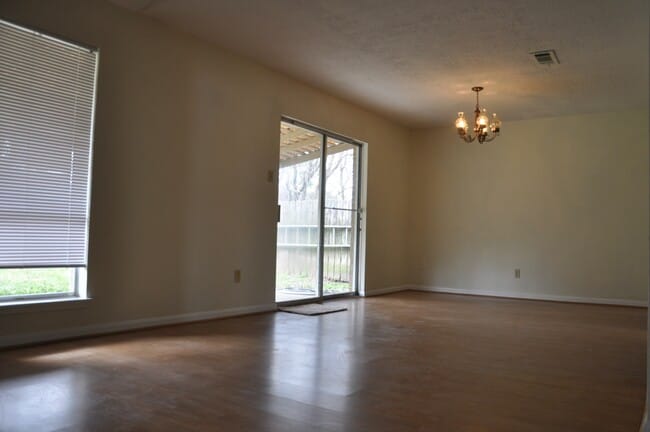 Photo - 16454 Hickory Knoll Dr