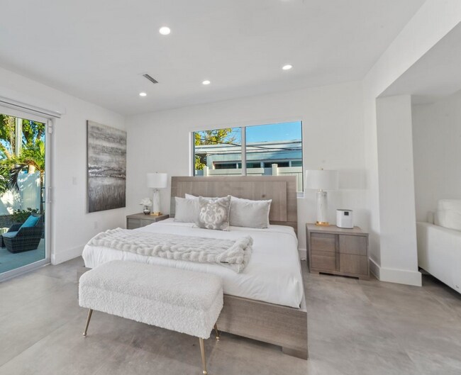 Photo - 7610 Bayside Ln