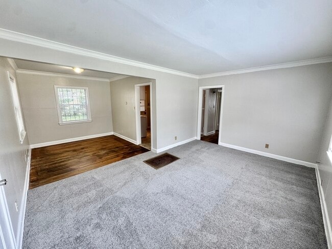 Photo - 1068 Railton Rd