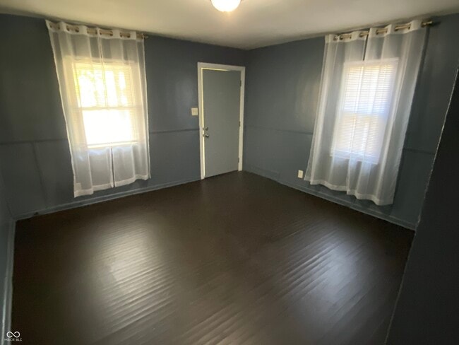 1111 Medford Ave