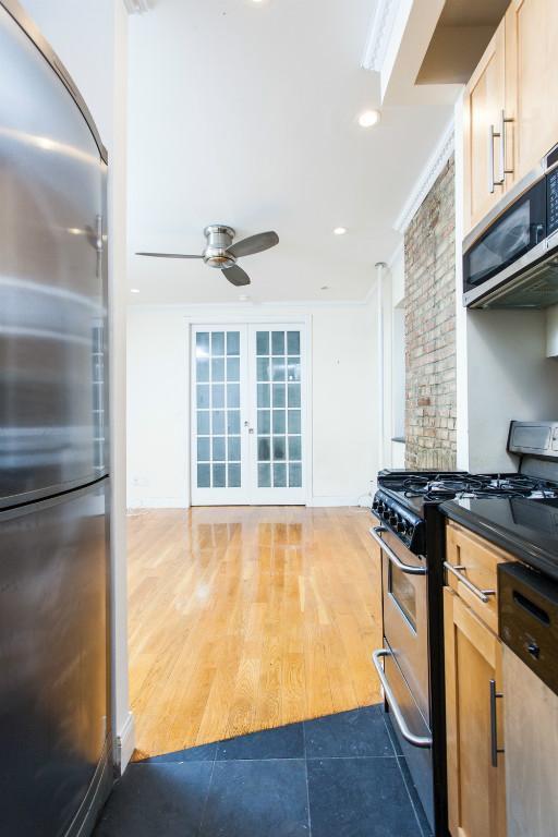 Photo - 493 Second Ave (27th & 28th St), #12 Unidad 12
