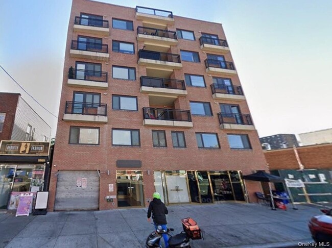 Building Photo - 172-18 Jamaica Ave Unit 2A