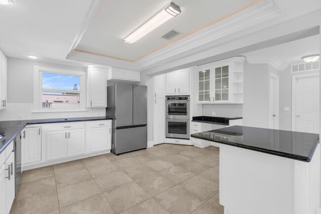 Photo - 1180 SW 17th St