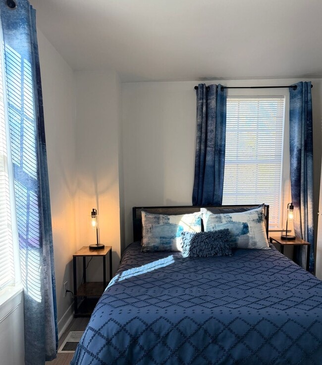 Photo - Furnished 2 bed 1 Bath Home