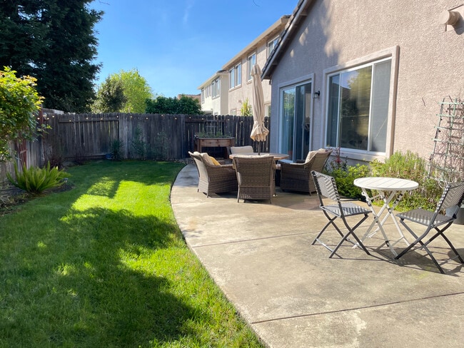 Photo - 4048 Clarewood Way