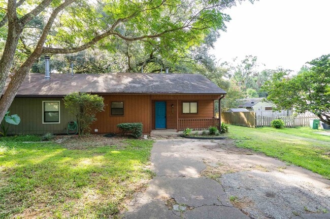 Building Photo - 1500 Twin Lakes Cir Rental