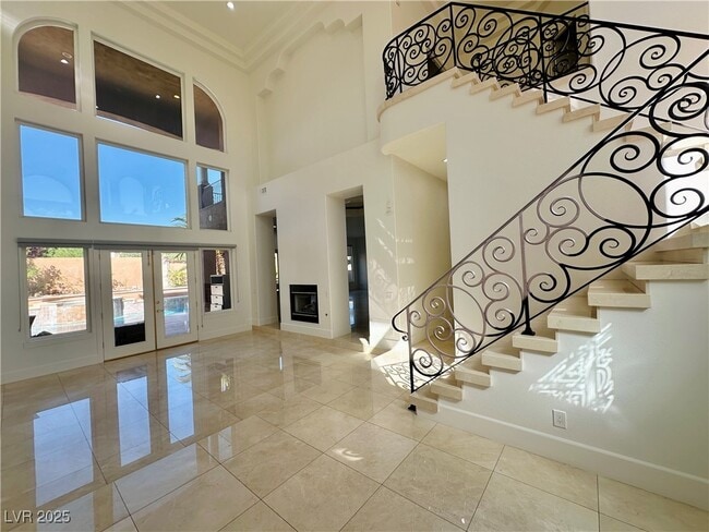 Photo - 2025 Grouse St House