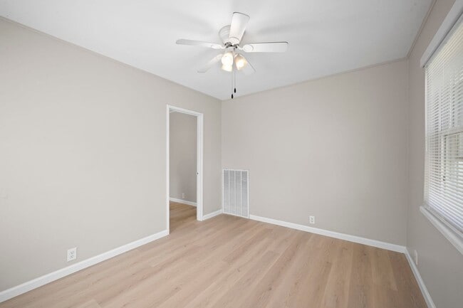 Photo - 521 Hawkins Rd Unidad 2